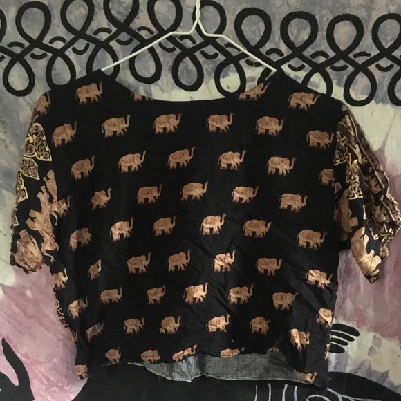 African Mombata Elephant Crop Top - Picture 2 of 2